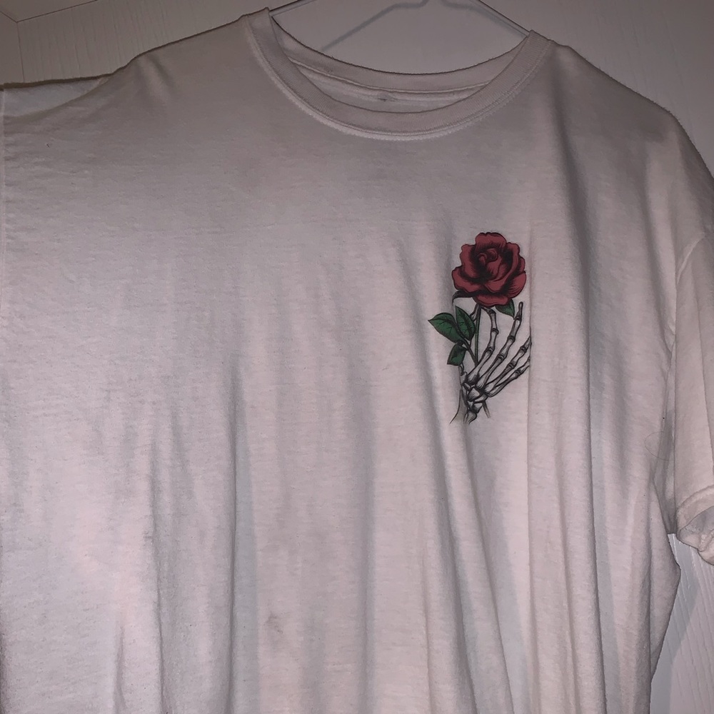 Skeleton/Rose Graphic Tee